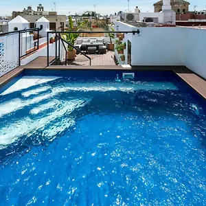 Unique House - Private Spa&pool -stayinseville Hébergement de vacances